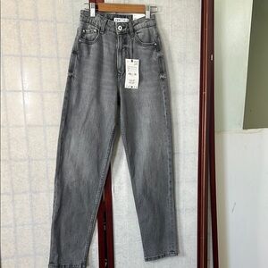 ZARA MOM FIT JEANS CHARCOAL DEMIN NWT JEANS SIZE 0